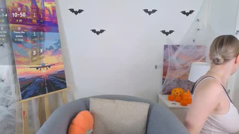 Emi online show from November 2, 1:08 am