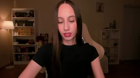 Snapshot of emilyhoston chatting on July 2, 8:15 pm Alina online show from July 2, 8:15 pm