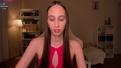 Snapshot of emilyhoston chatting on July 15, 8:25 pm Alina online show from July 15, 8:25 pm