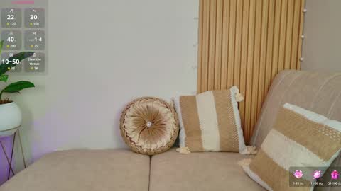 Snapshot of emilyrive chatting on November 21, 10:03 am Emily online show from November 21, 10:03 am