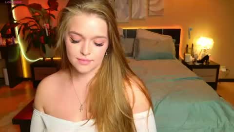 emilywhisperawesome online show from August 1, 8:52 pm