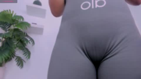 emilyy_kim online show from February 10, 6:56 pm