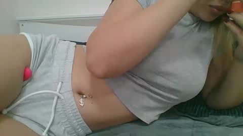 emma_991 online show from November 23, 9:31 am