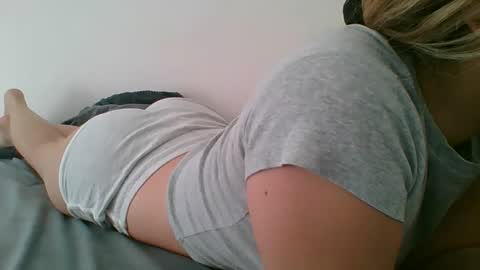 emma_991 online show from March 27, 7:25 am