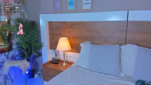 Snapshot of emma_bakker_ chatting on June 26, 7:24 am Emma online show from June 26, 7:24 am