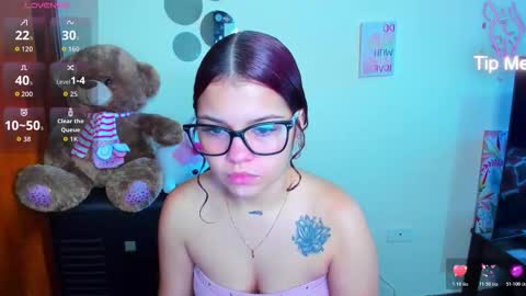emma_boo_ online show from March 21, 3:37 pm