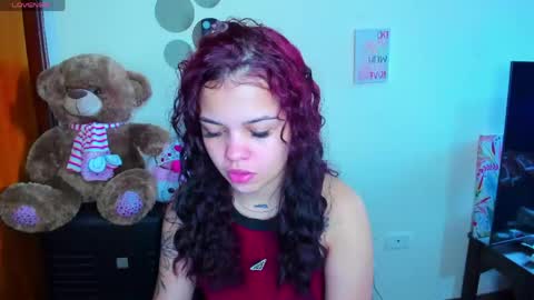 emma_boo_ online show from April 11, 2:54 pm