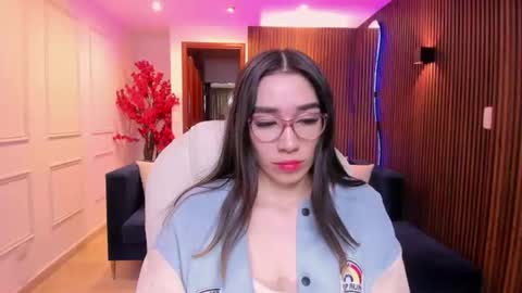 emma_caarter online show from July 25, 3:26 am