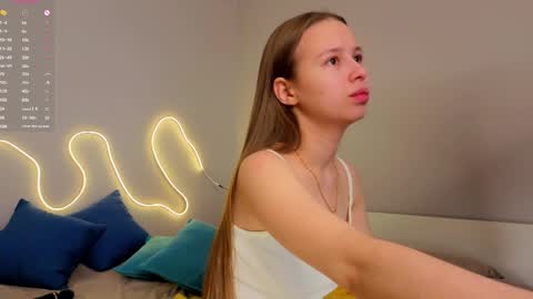 Emma online show from April 7, 2:01 am