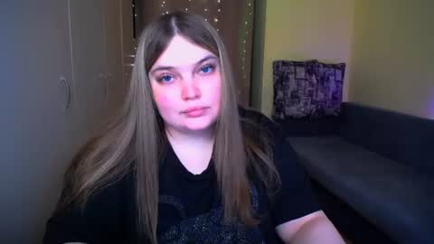 Snapshot of emma_dorn chatting on June 12, 4:22 am Eva online show from June 12, 4:22 am