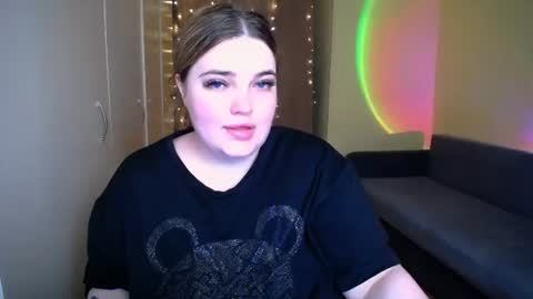 Snapshot of emma_dorn chatting on June 24, 11:53 am Eva online show from June 24, 11:53 am