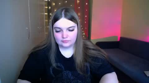 Snapshot of emma_dorn chatting on June 29, 12:16 pm Eva online show from June 29, 12:16 pm