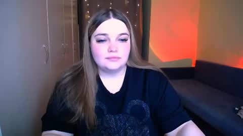 Snapshot of emma_dorn chatting on July 4, 9:37 am Eva online show from July 4, 9:37 am