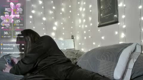 emma_just online show from April 13, 8:14 pm