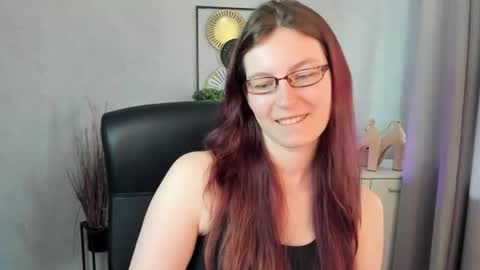 Snapshot of emma_lust94 chatting on July 7, 7:23 am emma online show from July 7, 7:23 am