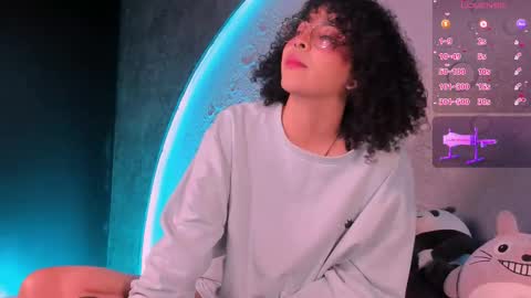     online show from November 6, 10:16 am