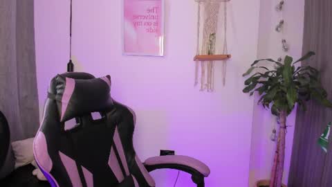 Emma online show from June 17, 4:41 pm
