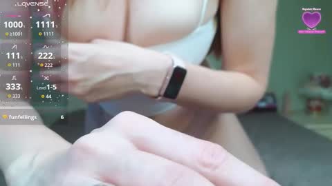 Snapshot of emma_stardust_ chatting on February 27, 4:01 am Emma-milky-tits online show from February 27, 4:01 am