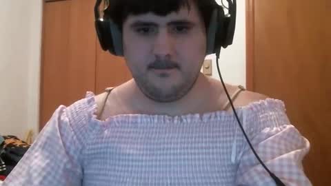 emma_the_boy online show from January 7, 9:56 am