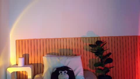 Emma web online show from June 12, 12:04 pm