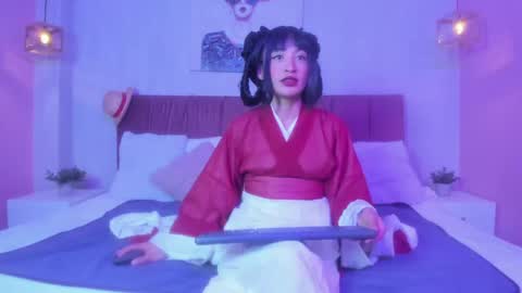 Emma online show from May 14, 7:20 pm