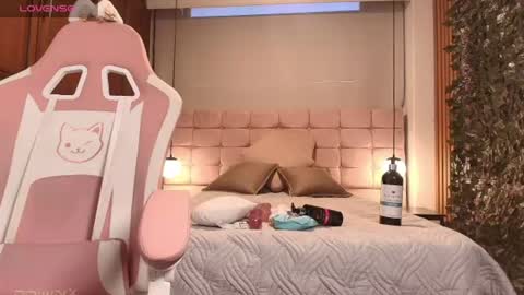 emma online show from June 20, 10:56 pm
