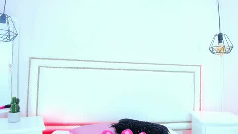 Emma  online show from April 8, 7:25 pm