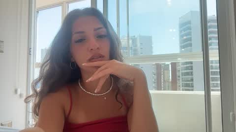 Emma online show from February 15, 3:20 pm