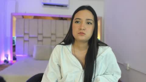 Emma online show from November 8, 12:05 pm