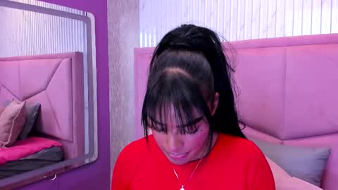 emmaebony_ online show from September 18, 9:55 am