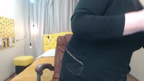 emmaellison924117 online show from April 26, 6:22 am