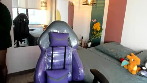 emmanaughty_ online show from February 5, 2:22 pm