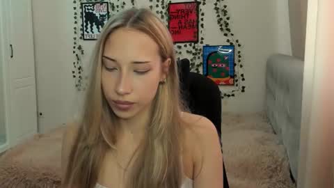 Snapshot of emmarayder chatting on July 8, 11:37 am Emma online show from July 8, 11:37 am