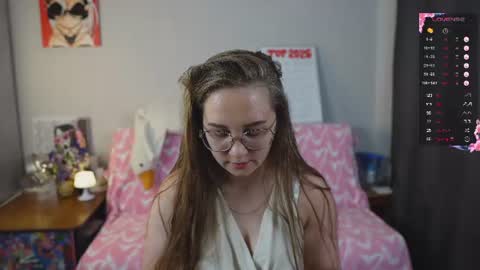 Mia online show from June 16, 6:43 pm
