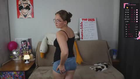 Mia online show from July 12, 5:48 pm