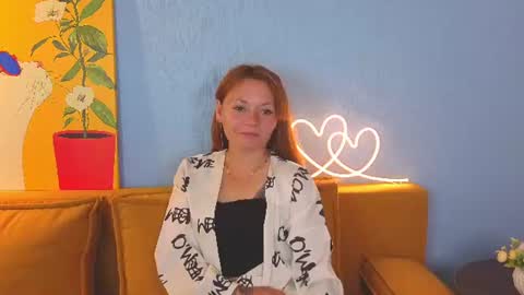 emmawells_s online show from June 22, 1:40 am