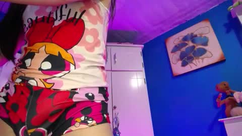 Emma  online show from May 8, 2:11 pm