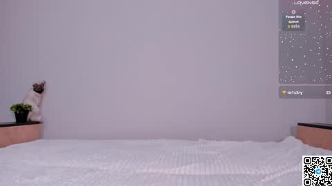 Emmelie online show from September 23, 6:55 pm