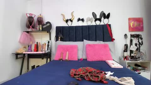 Snapshot of emmily_giraldo chatting on July 14, 12:55 pm online show from July 14, 12:55 pm
