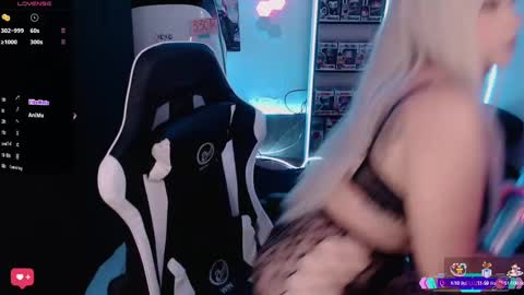 Emmy Ruiz - independent model online show from March 7, 10:10 pm