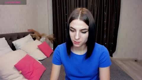 emy__angel online show from January 3, 3:49 am
