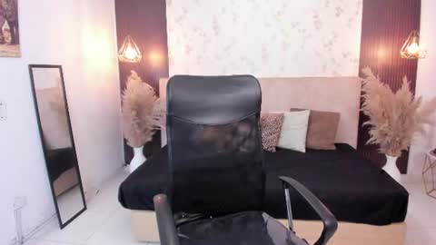 emy online show from June 21, 3:53 am