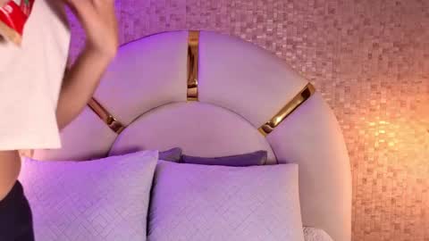 Emy  online show from April 13, 11:37 am