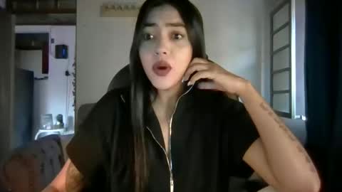 emyli lopez online show from December 1, 10:26 pm