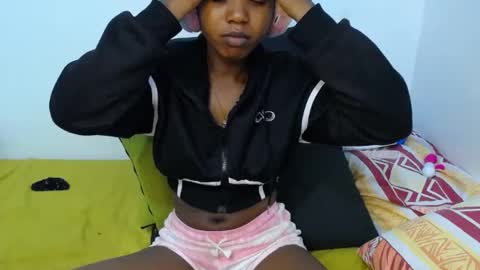 Vee online show from June 30, 11:44 am
