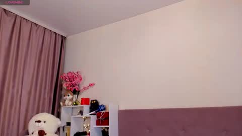 Snapshot of endless_polarity chatting on February 17, 3:08 pm Vi online show from February 17, 3:08 pm