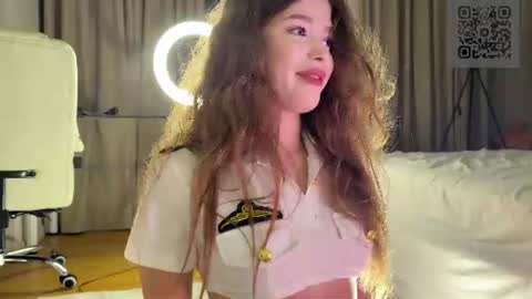 Mia online show from July 10, 9:39 pm