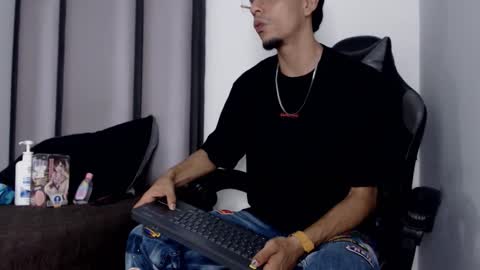 Snapshot of endrick_23 chatting on March 4, 4:07 am endrick_23 online show from March 4, 4:07 am