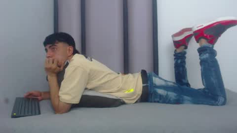 endrick_23 online show from March 29, 4:01 am