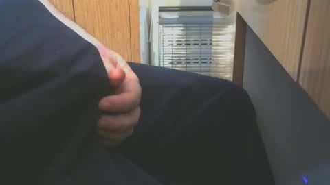 engin_83 online show from December 13, 8:58 pm